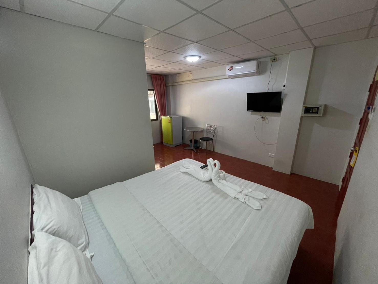 Malee Guesthouse And Restaurant Pattaja Kültér fotó
