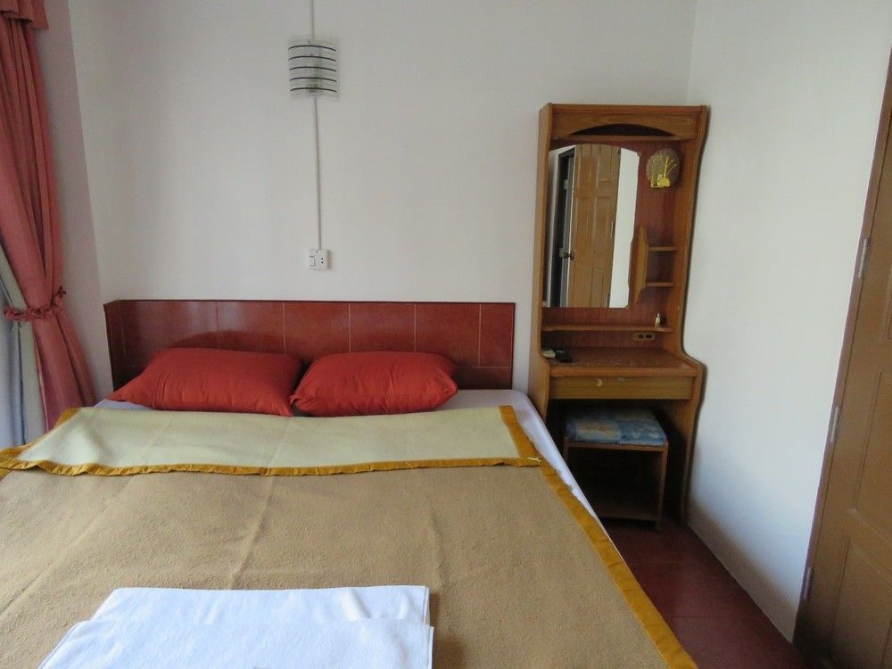Malee Guesthouse And Restaurant Pattaja Kültér fotó